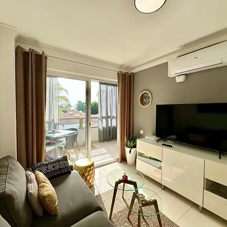 Sunny Near Yumbo And Dunes